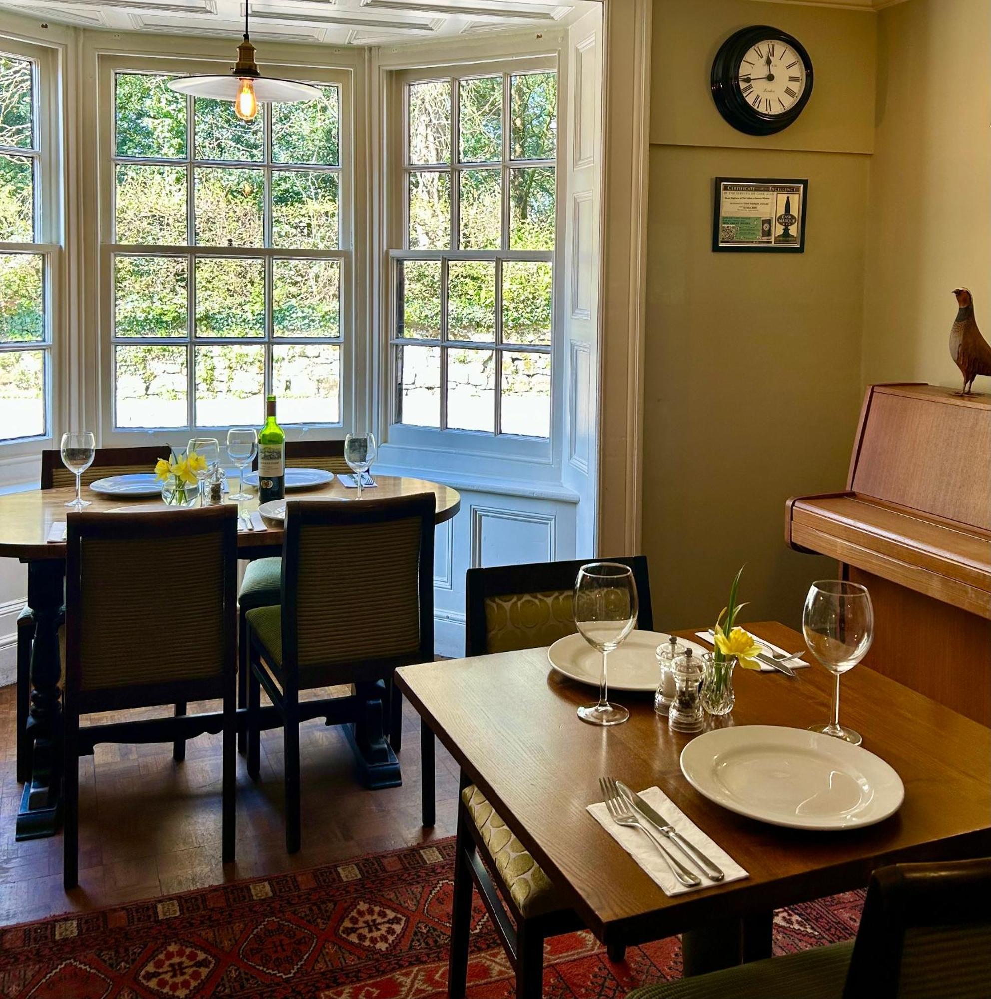 The Talbot And Apartment Iwerne Minster Eksteriør bilde